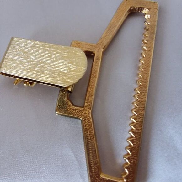 Vintage Square Dancing Metal Towel Holder Belt Clip Gold Tone Swing Dancer Hook - Picture 4 of 5